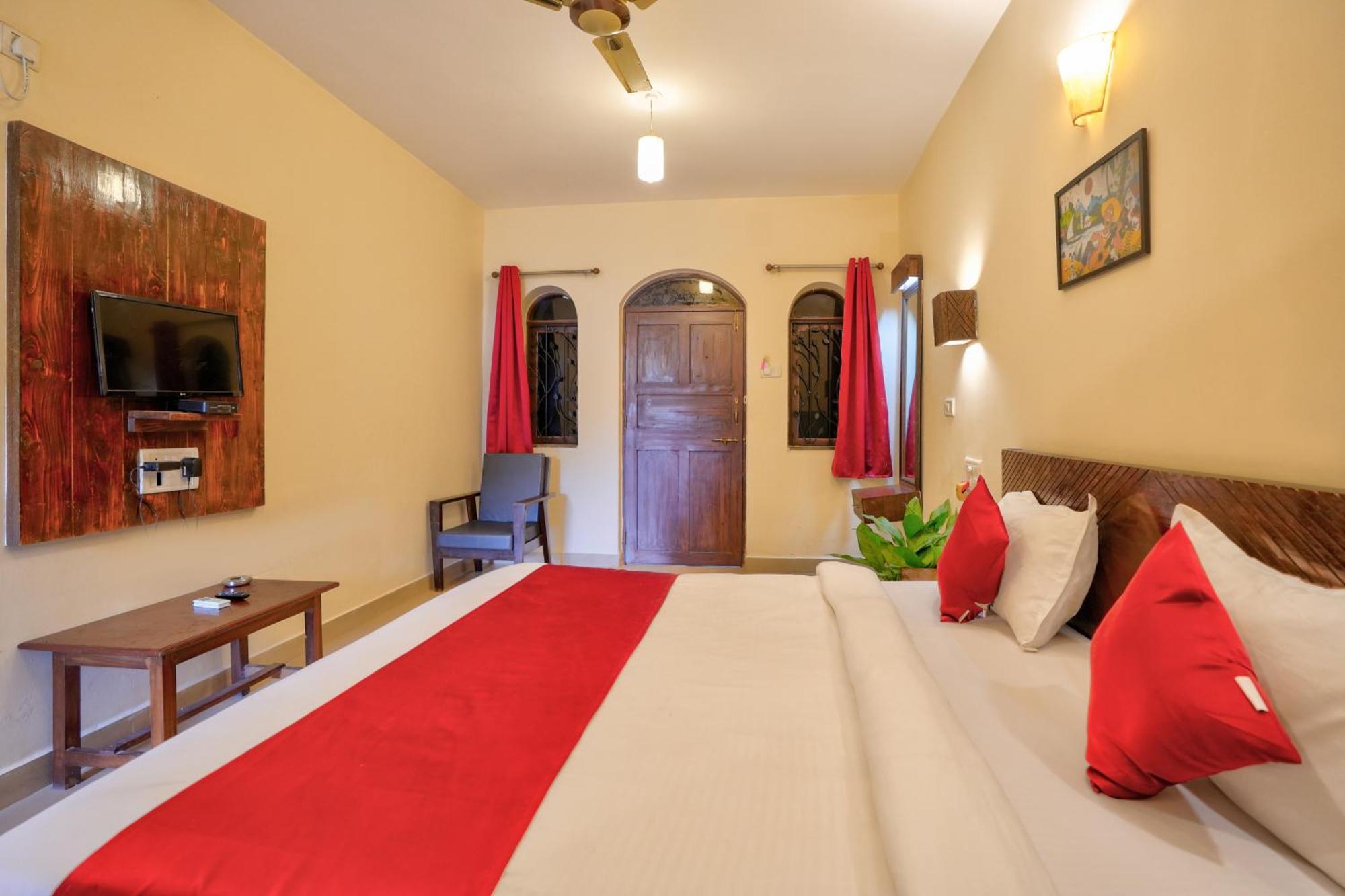 Hotel Salty Waves Baga Kültér fotó